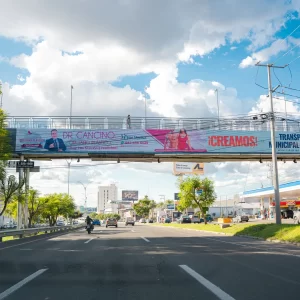 Urbánica-publicidad en puentes peatonales